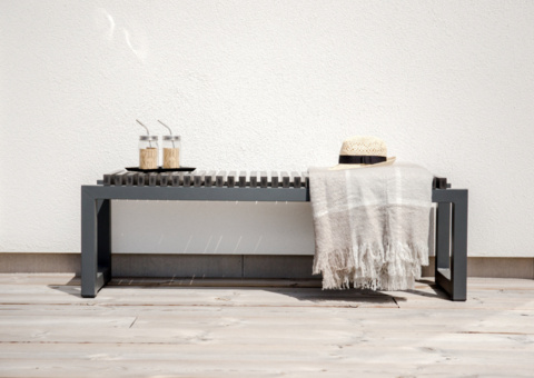 Bänk 140x38x45 - Svartk Alu / Svart Aintwood