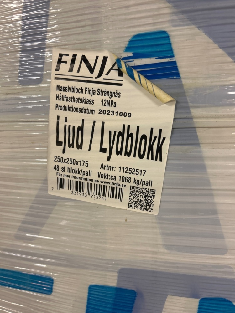 1411484-2 Ljud-/lydblock 19 st pallar - Finja Massivblock