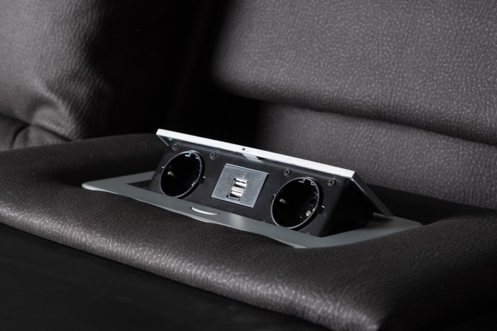 1570354-2 Reclinersoffa Svart