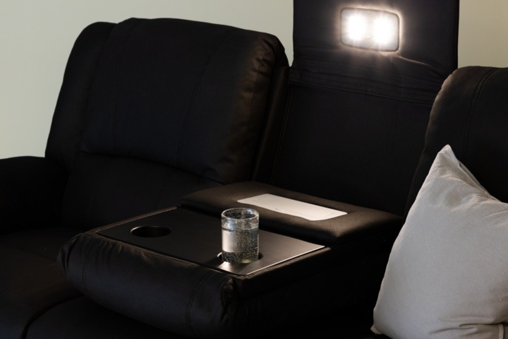 1570354-4 Reclinersoffa Svart