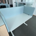 1422050-7 2 height-adjustable desks including screen and office chair