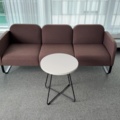 1422051-2 Soffa - Johanson 3-sittsig samt runt bord