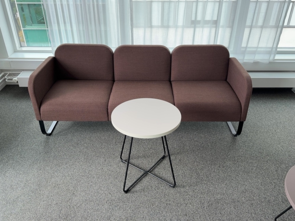 1422051-2 Sofa - Johanson 3-seater and round table
