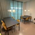 1422054-1 2 st Köksbord och 10st stolar, 5 st lampor