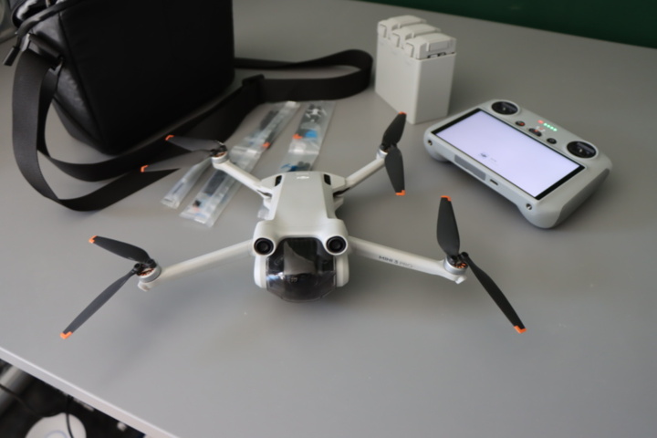 1296111-4 Drone DJI Mini 3 Pro