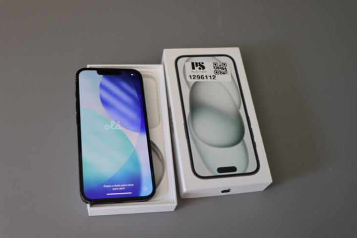 1296112-8 iPhone 16e 128GB