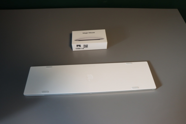 1296113-4 Apple wireless magic mouse and keyboard