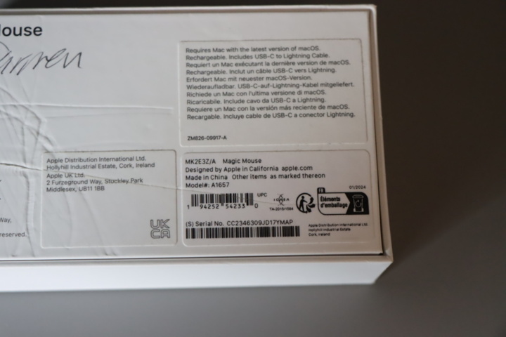 1296114-5 Apple wireless magic mouse and keyboard