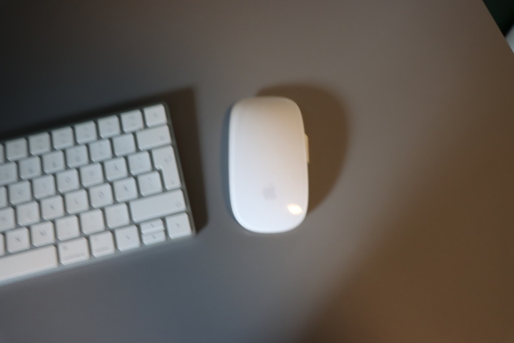 1296115-3 Apple wireless magic mouse and keyboard