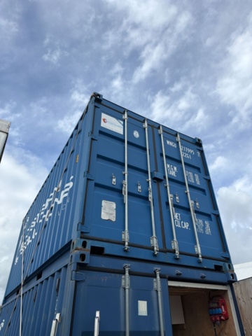 1566007-1 Container 20 feet