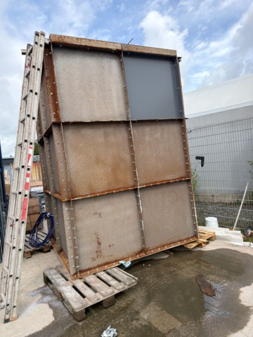 1566002-2 Sheet metal tank