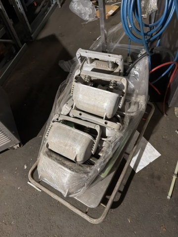 Matpressar 8 st och vagn – Tyrex på auktion i Västra Götaland, Skene hos PS Auction