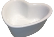 1577984 Mini skål hjärtformad djup, 108 st - stl 10 x 9 x 4 cm, krämvit