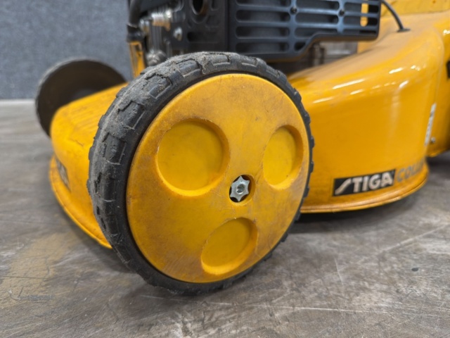 1570639-2 Lawnmower Stiga 24-3834-22