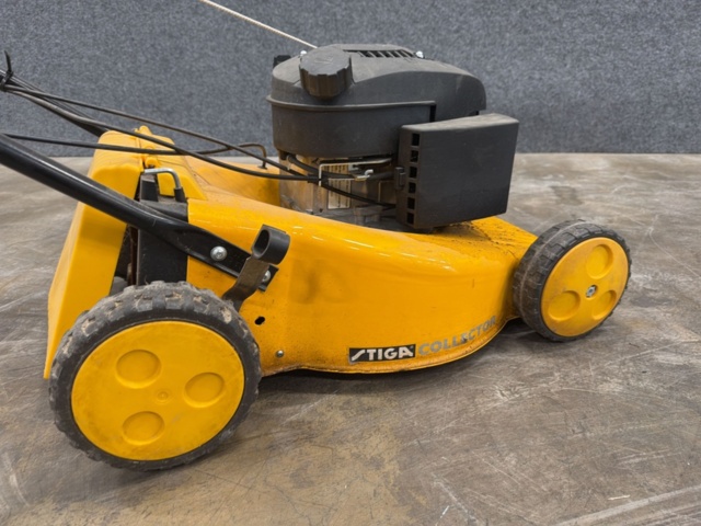 1570639-21 Lawnmower Stiga 24-3834-22