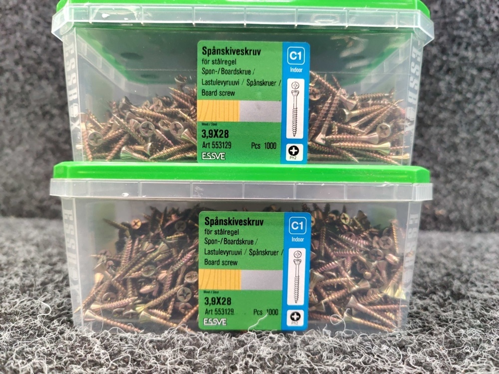 1575940-3 3900 pcs Chipboard screws 3.9x28 & 3.9x42mm, Essve