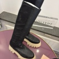 1575854-8 Lot of 50 pairs of pants, 9 pairs of shoes and belts