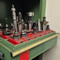1571395-3 Sheet metal cabinet with drawers and processing tools