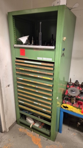1571392-1 (105) metal cabinet with contents