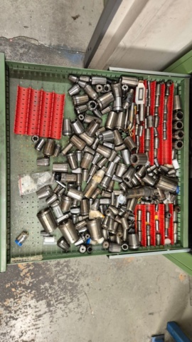 1571392-35 (105) metal cabinet with contents