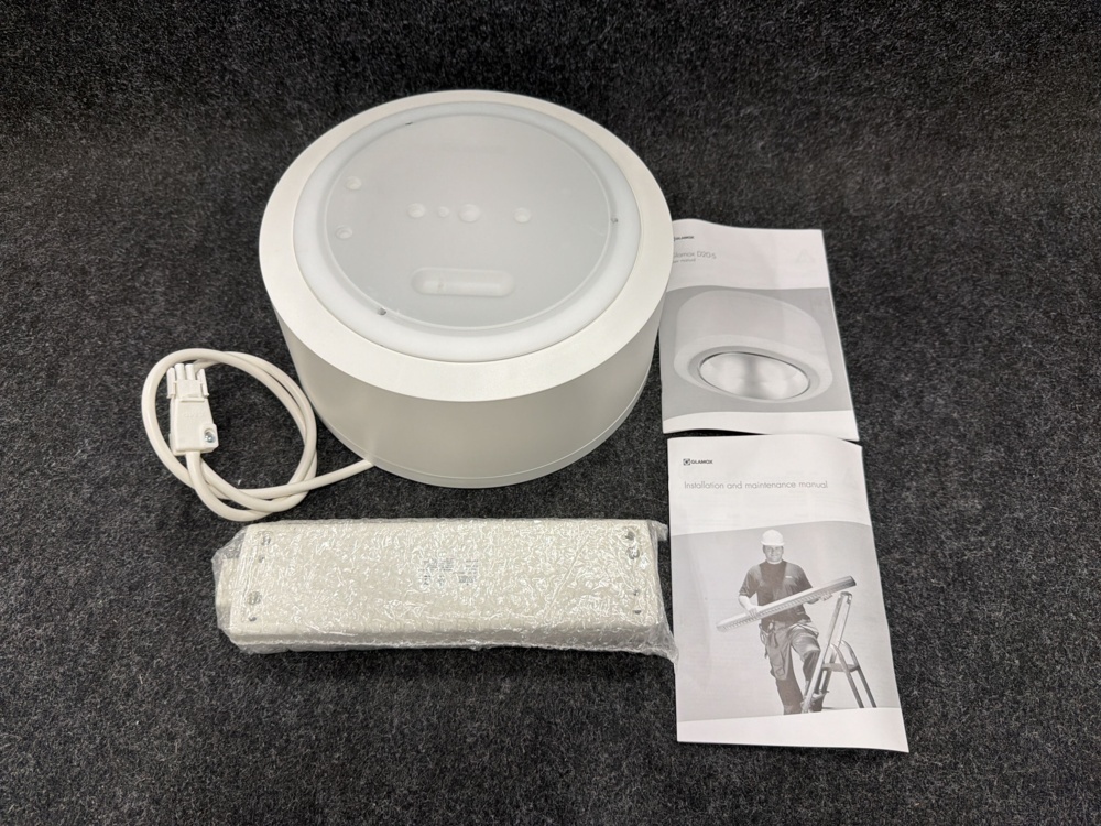 1578120-1 2 Emergency lighting with battery, Glamox