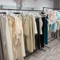 1578156-22 Lot of women's clothing, approximately 170 garments