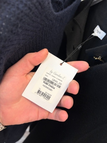 1578156-25 Lot of women's clothing, approximately 170 garments