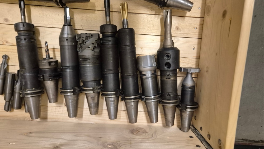 1571401-2 Diverse bearbetningsverktyg