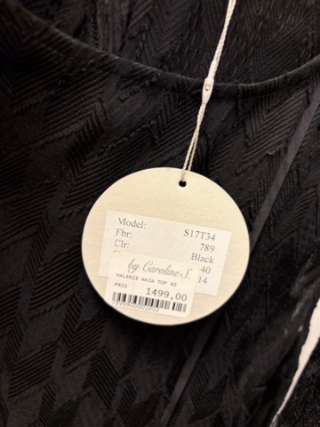 1578156-43 Lot of women's clothing, approximately 170 garments