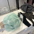1578156-54 Lot of women's clothing, approximately 170 garments