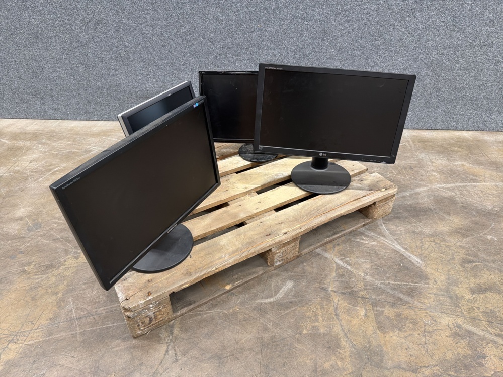 1578127-1 4 pcs Computer monitors
