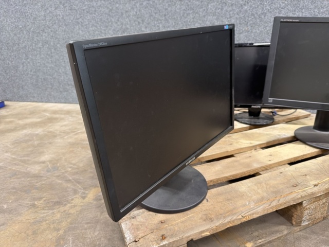 1578127-3 4 pcs Computer monitors