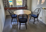 1571408 Runt bord 4st stolar