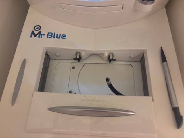 1524787-5 Essilor Mr Blue glass processing system incl. blocks – 2012