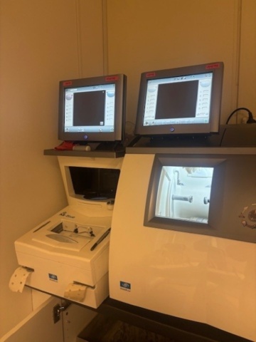 1524787-7 Essilor Mr Blue glass processing system incl. blocks – 2012
