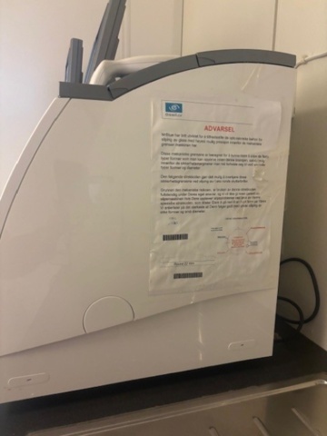 1524787-10 Essilor Mr Blue glass processing system incl. blocks – 2012