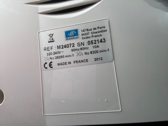 1524787-12 Essilor Mr Blue glass processing system incl. blocks – 2012