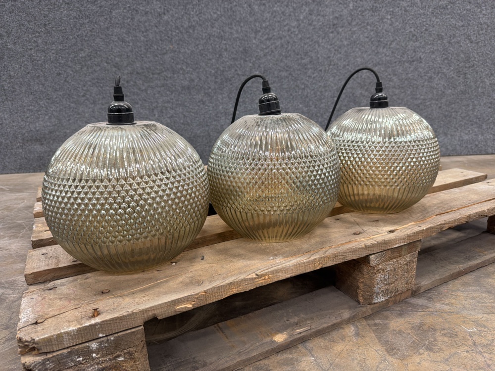 1578131-1 3 st Pendellampor