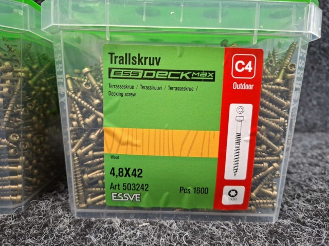 1575975-3 3200 st Trallskruv 4.8x42mm, Essve