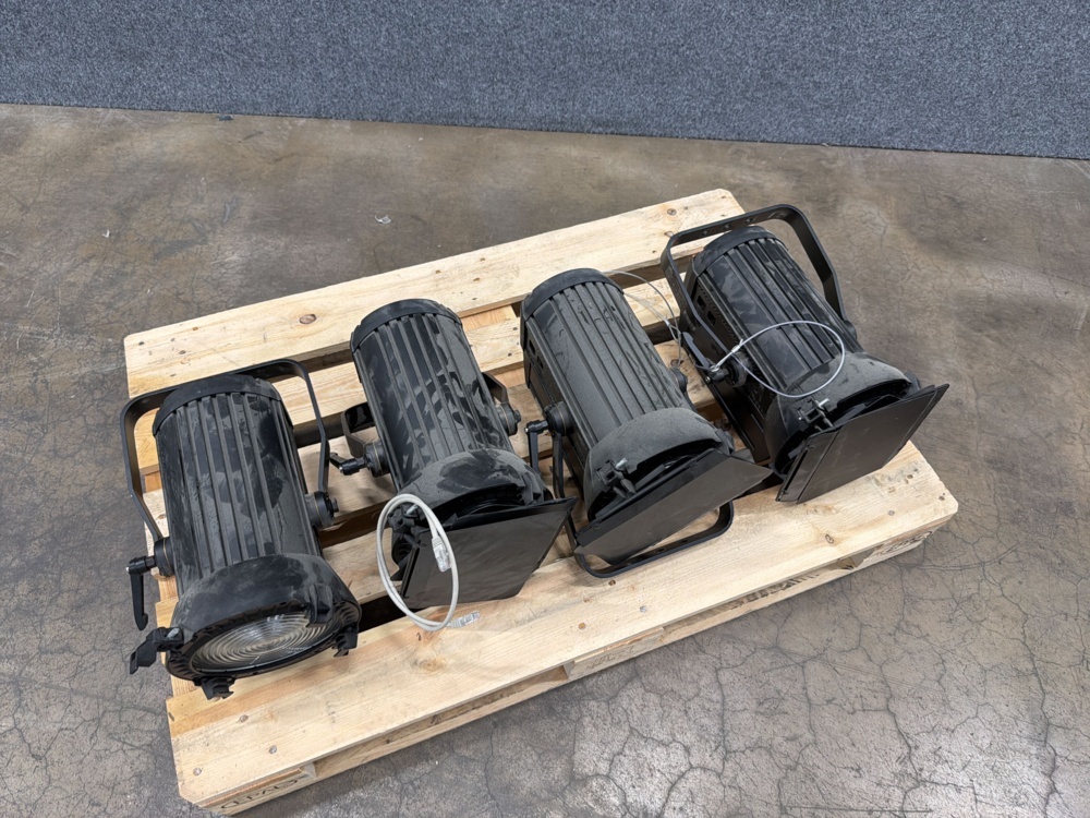 1578138-2 4 st LED ellipsoidal spotlight Ovation E-165WW