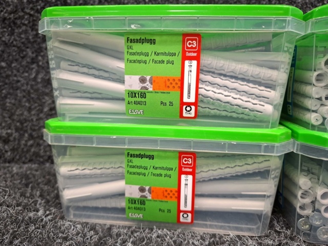 1576000-3 150 st Fasadplugg GXL 10x160 & 8x100mm, Essve