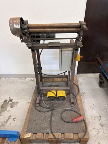 1566887-1 Sheet metal rolling