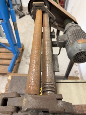 1566887-12 Sheet metal rolling