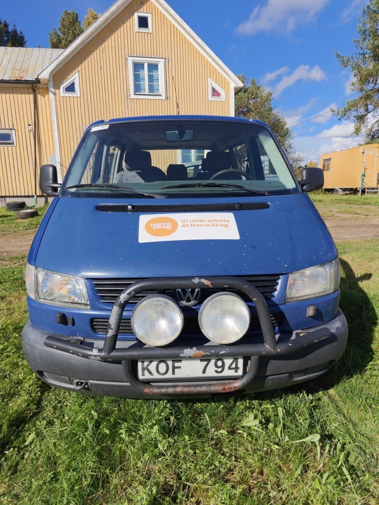 1485774-2 Volkswagen Caravelle 2.4 D syncro 8-sits, 78hk -1998