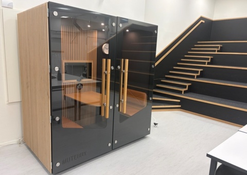 Mötesbox med videokonferensutrustning och möbler - MuteBox Meet Connect