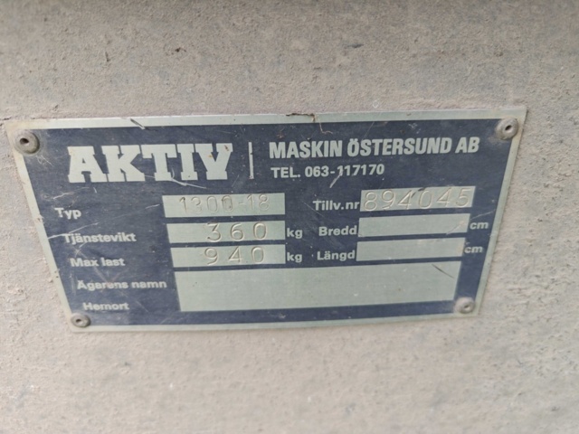 1485777-8 Släpvagn med aluminiumkåpa och plantlådeinsats - Aktiv Stabil 1300kg -1989 (Reparationsobjekt)