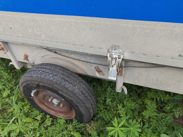 1485777-14 Släpvagn med aluminiumkåpa och plantlådeinsats - Aktiv Stabil 1300kg -1989 (Reparationsobjekt)