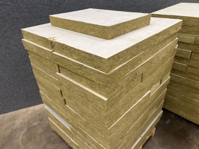 1578304-8 4 pallets of used Kanalbatts 95