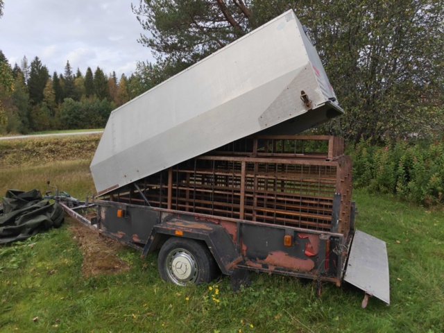 1485778-1 Släpvagn med aluminiumkåpa och plantlådeinsats (reparationsobjekt)