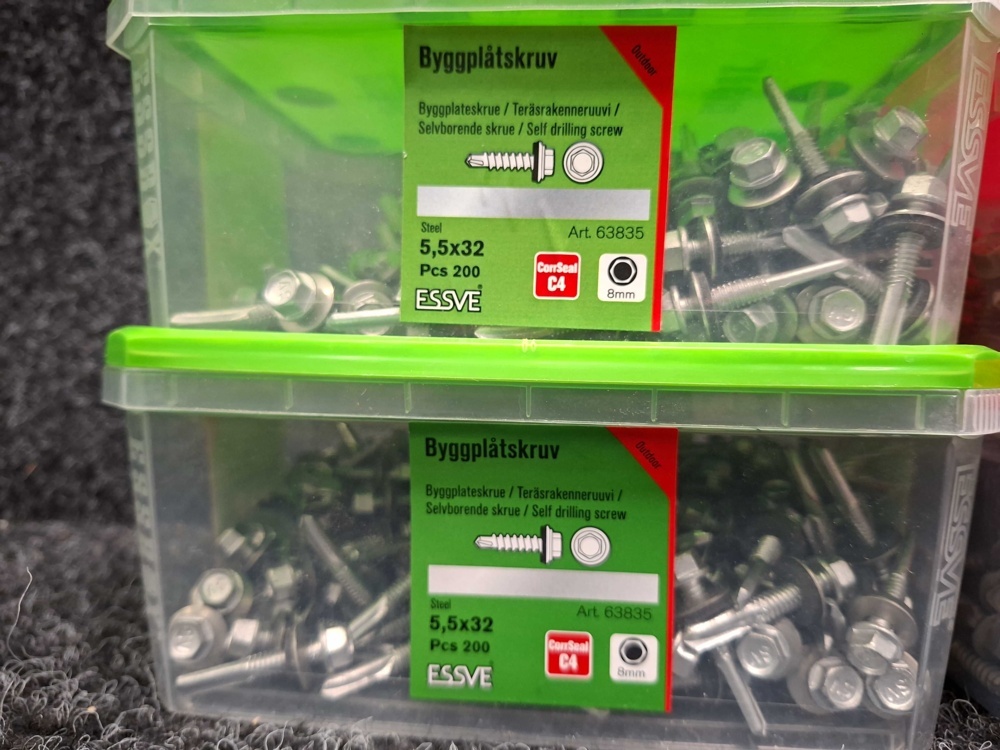 1576033-2 900 pcs Sheet metal screws 5.5x32 & 5.5x35mm, Essve & Ejot